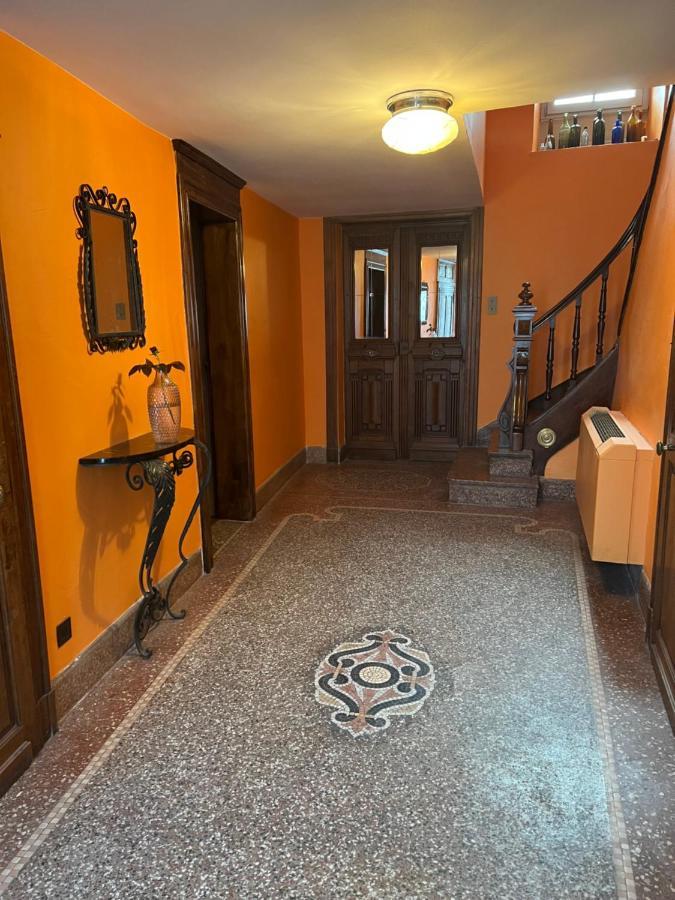 Maison D'Hotes De La Prison En Toutes Libertes Еспалион Екстериор снимка