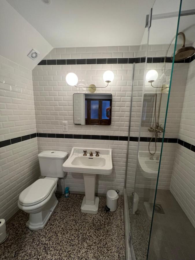 Maison D'Hotes De La Prison En Toutes Libertes Еспалион Екстериор снимка