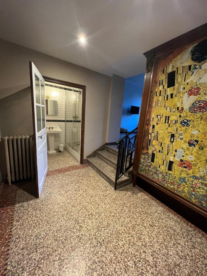 Maison D'Hotes De La Prison En Toutes Libertes Еспалион Екстериор снимка